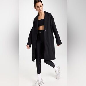 ALO Yoga VIP Blazer Trench - black